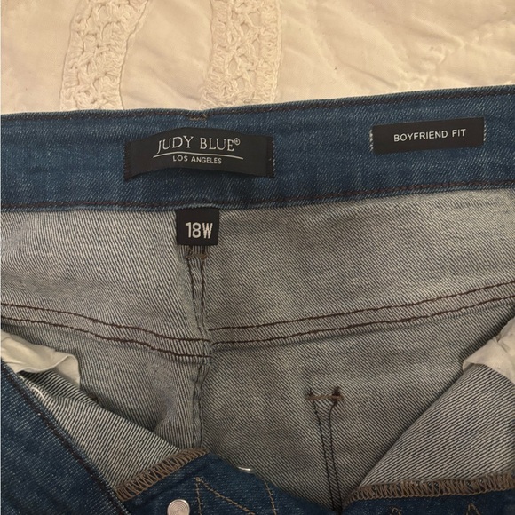 Judy Blue Relaxed Fit Distressed Denim Jeans - Picture 2 of 4